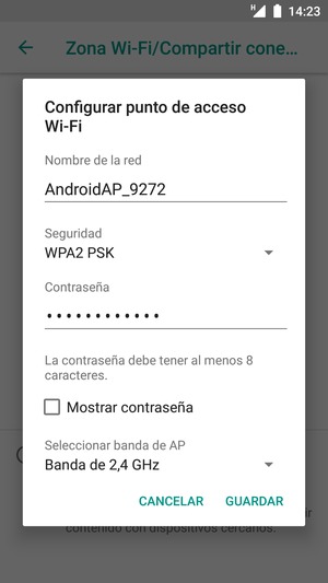 Introduzca una contraseña de punto de acceso Wi-Fi de al menos 8 caracteres y seleccione GUARDAR