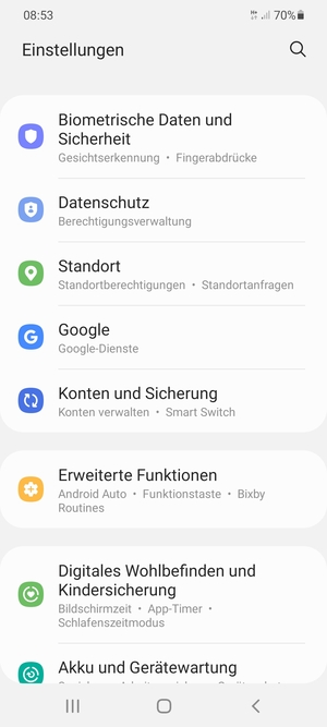 Scrollen Sie und wählen Sie Konten und Sicherung