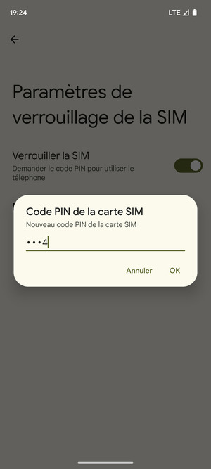 Saisissez votre Nouveau code PIN de la carte SIM et sélectionnez OK