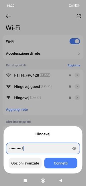 Inserisci la password del Wi-Fi e seleziona Connetti