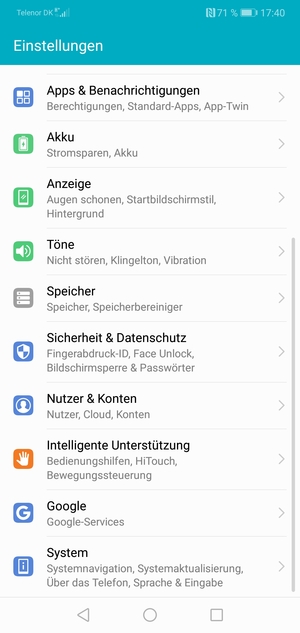 Scrollen Sie und wählen Sie Nutzer & Konten