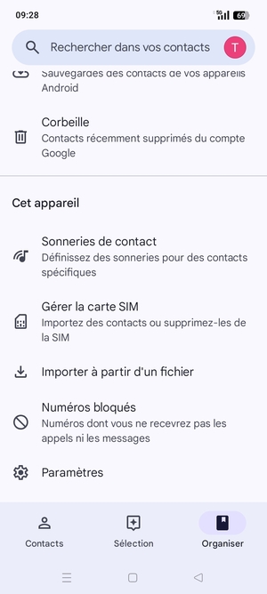 Faites défiler et sélectionnez Gérer la carte SIM