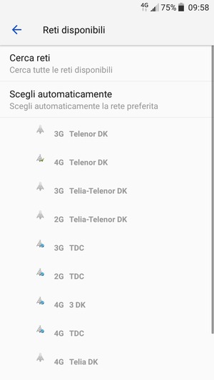 Seleziona un operatore di rete dall'elenco