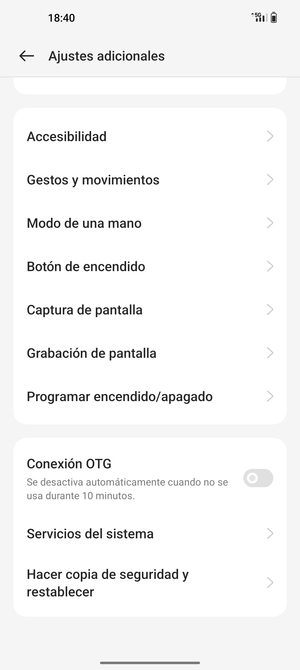 Desplácese y seleccione Hacer copia de seguridad y restablecer