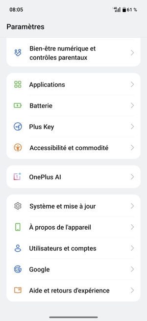Faites défiler et sélectionnez Utilisateurs et comptes